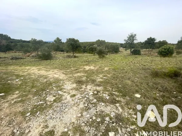 Terrain 8985 m²