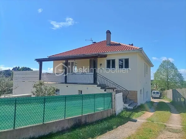 Maison 10 pièces 140 m²