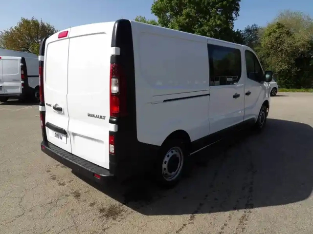 Renault Trafic ca l2h1 3000 kg blue dci 130 — photo 9