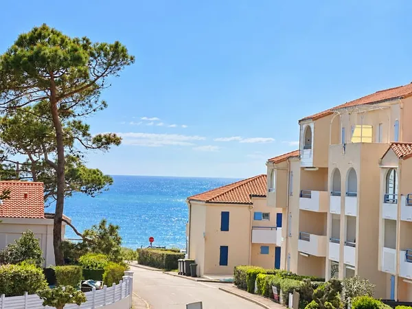 Appartement rénové avec vue mer Quartier Pironnière