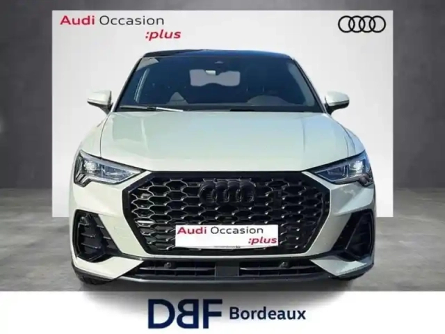 Audi Q3 35 tfsi 150 ch s tronic 7 s line — photo 7