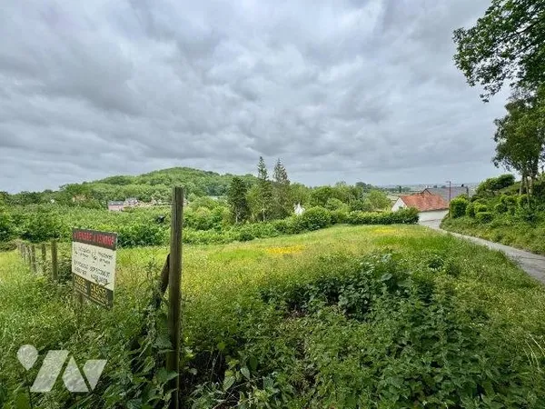 Terrain 1750 m²