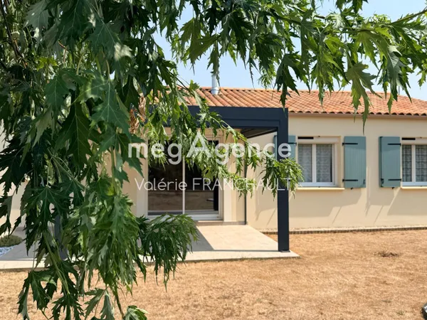 Mareuil sur Lay Dissais, maison de plain-pied, de 96M2 sur une parcelle d'environ 617M2 .