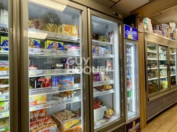 Fonds de commerce 3 pièces 64 m²