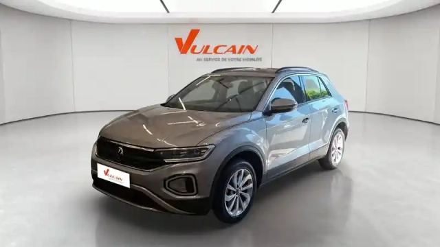 Volkswagen T-Roc 1.5 tsi evo 150 start/stop dsg7 — photo 2