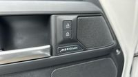 Land-Rover Defender 110 2.0 P300e PHEV X-Dynamic HSE — photo 24