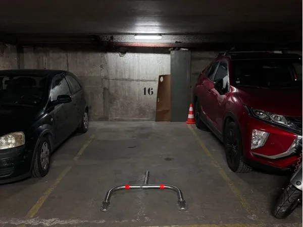 Place we parking Paris 20e Gambetta