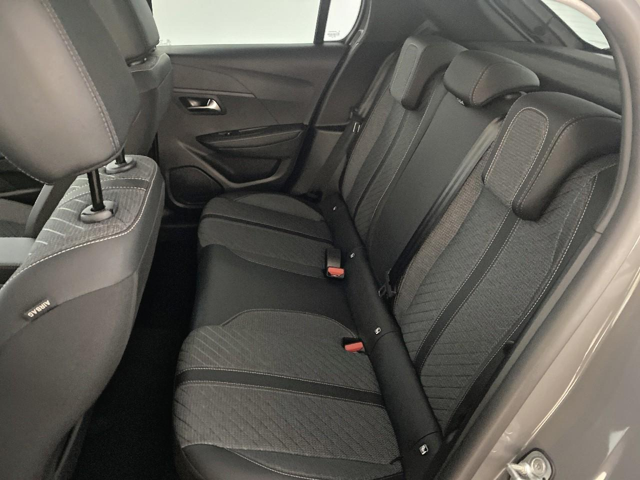 Peugeot 208 hybrid 145 ch e-dcs6 allure — photo 10