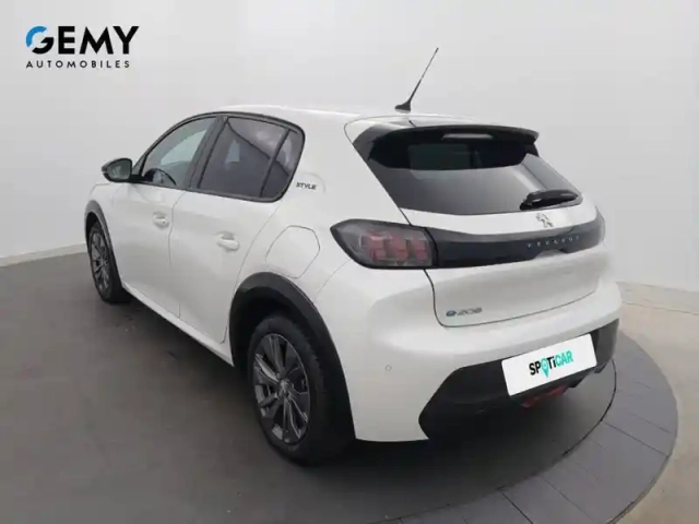 Peugeot 208 electrique 50 kwh 136ch — photo 7