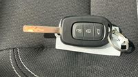 Dacia Sandero 1.0 TCe 90ch Confort -22 — photo 16