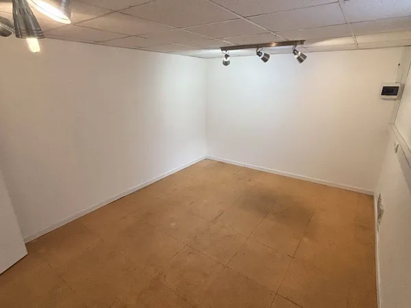Entrepôt 18 m²