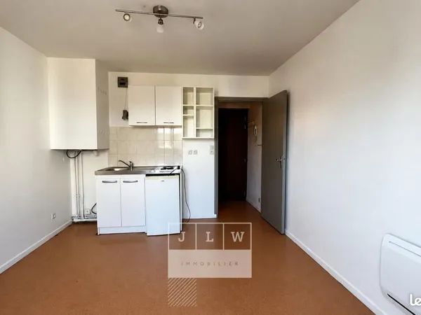 Studio 1 pièce 17 m²