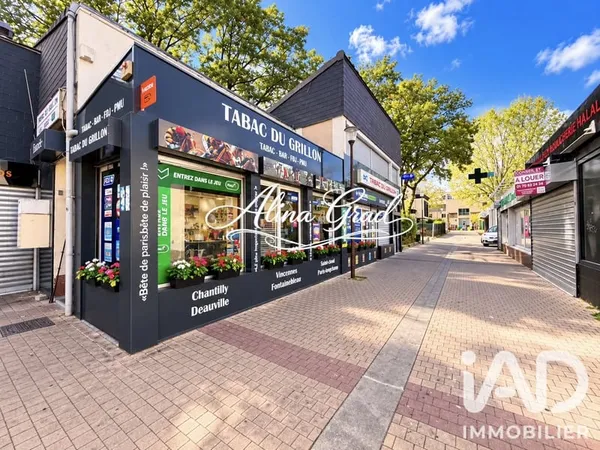 Local commercial 1 pièce 110 m²