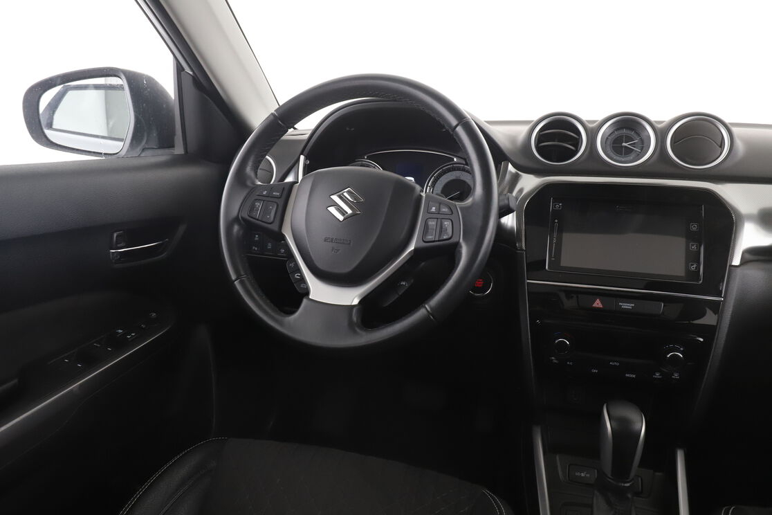 Suzuki Vitara 1.4 BoosterJet Hybrid Style Auto — photo 12