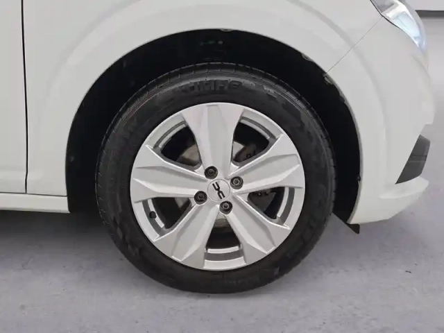 Dacia Sandero sce 65 — photo 61