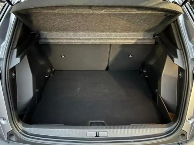 Peugeot 2008 1.2 puretech 130ch s&amp;s style eat8 — photo 6