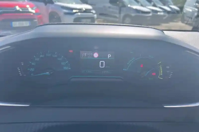 Peugeot 208 electrique 50 kwh 136ch — photo 16