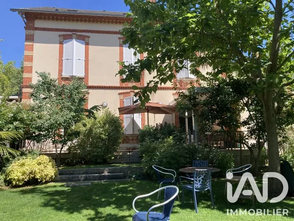 Maison 11 pièces 400 m²