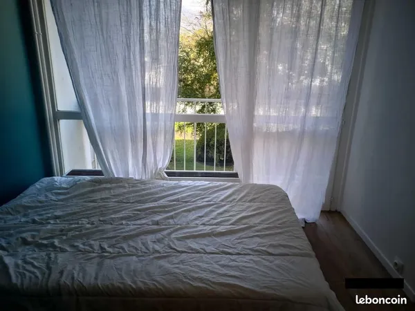 Chambre 7 pièces 105 m²