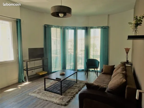 Appartement ensoleillé coeur de ville