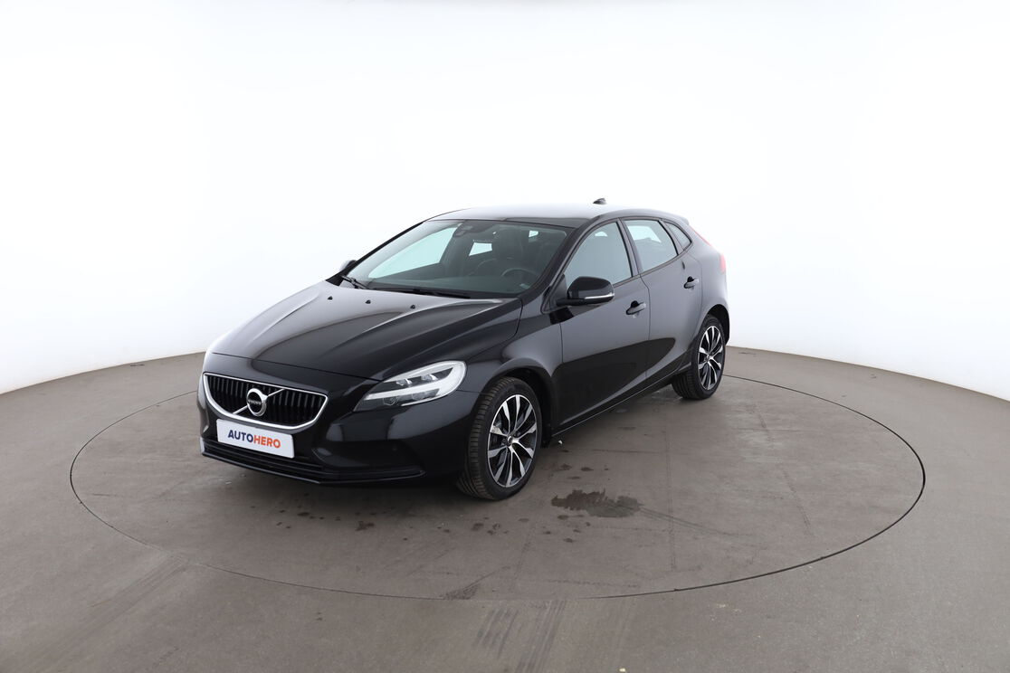 Volvo V40 2.0 T2 Signature Edition — photo 1