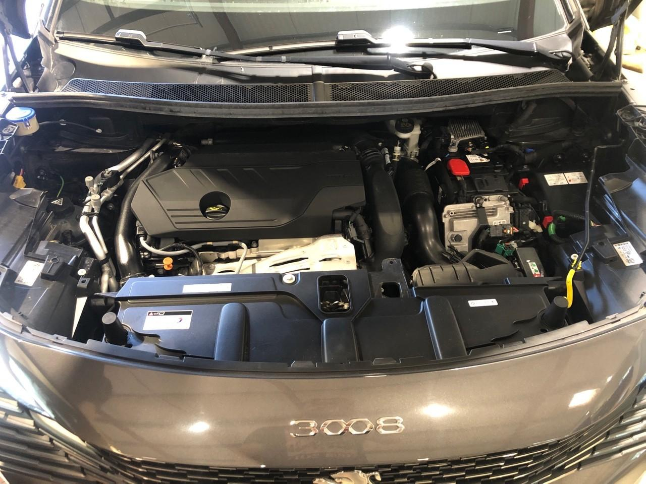 Peugeot 3008 hybrid 225 e-eat8 allure pack — photo 14