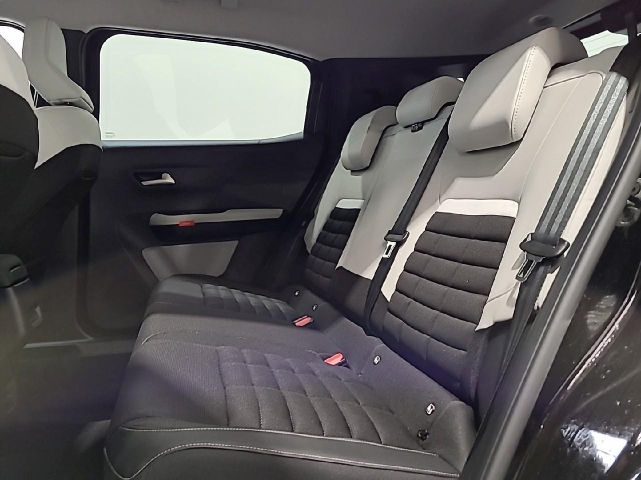 Citroën C3 Aircross hybride 145 ch aut max — photo 13