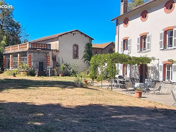 Propriété 11 pièces 289 m²