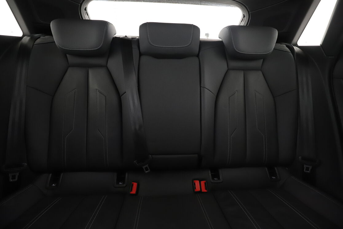 Audi A3 Sportback 35 TFSI mHEV S Line S Tronic 7 — photo 14