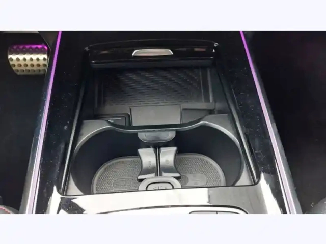 Mercedes Gla 250 e hybrid eq — photo 21