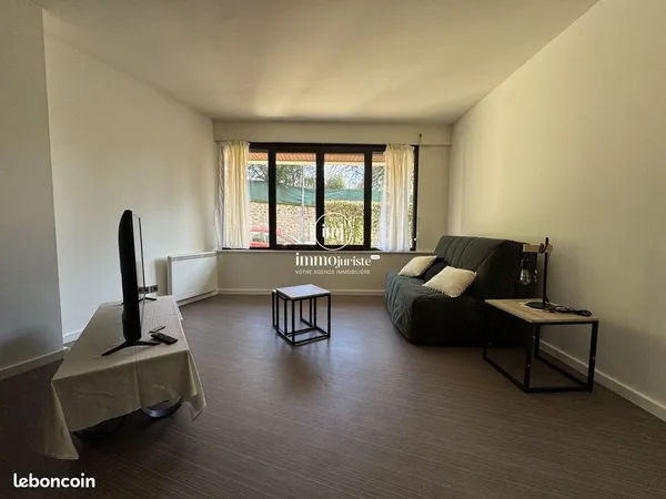 Studio 1 pièce 37 m²