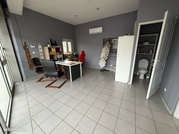 LOCAL PROFESSIONNEL / BUREAU 20 m² - GRAND-COURONNE