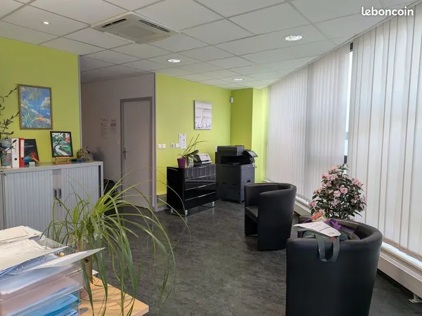 Bureaux Lumineux 115 m², Plain-pied, Aucun Travaux