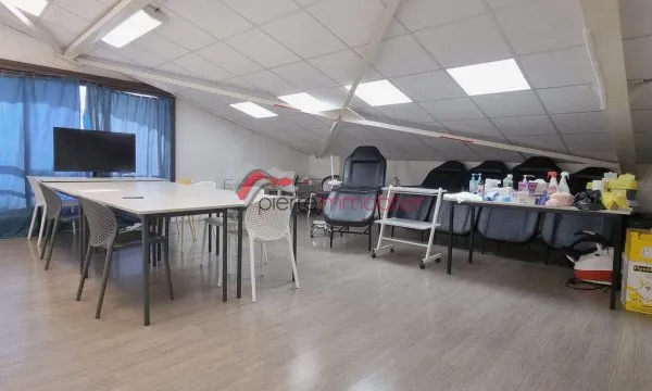 BUREAU / COMMERCE 70 m2 - Z.I. no 2