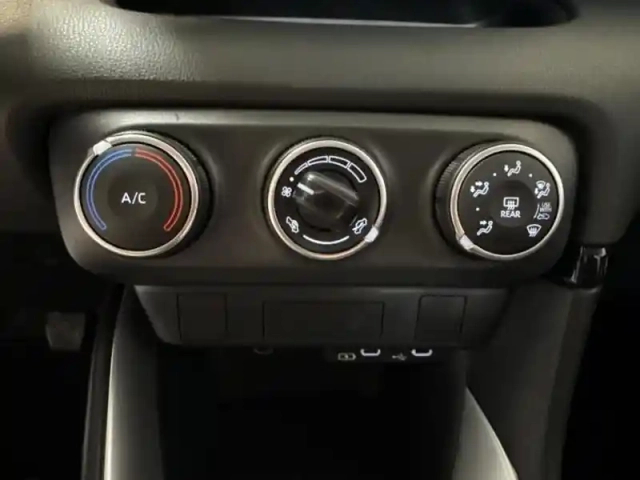 Toyota Yaris 120 vvt-i dynamic business 5p mc24 — photo 11