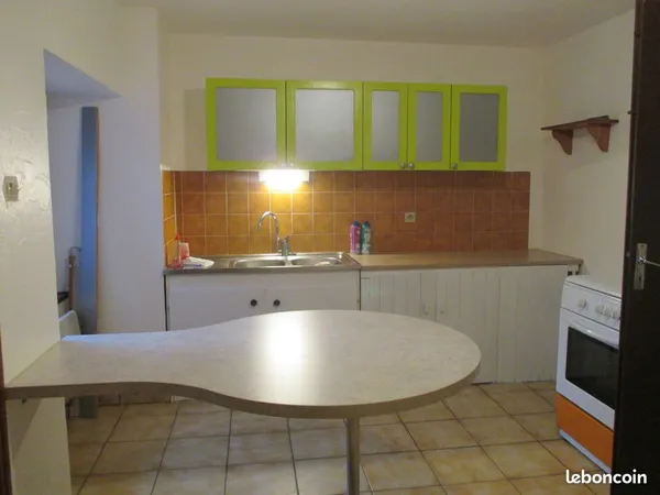 T3 1er étage avec garage