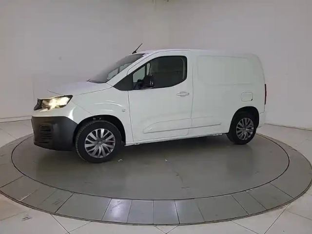 Peugeot Partner fgn diesel 130 ch m aut — photo 25