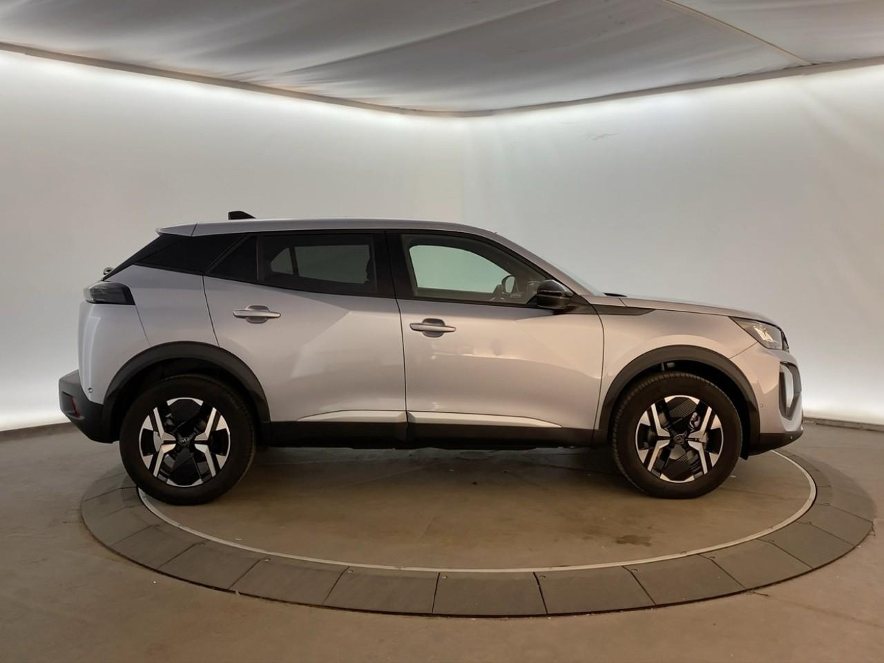 Peugeot 2008 hybrid 145 ch e-dcs6 allure — photo 4