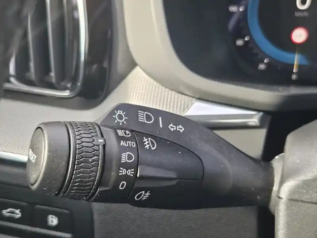 Volvo Xc60 t6 awd hybride rechargeable 253 ch+145 ch geartronic 8 — photo 28