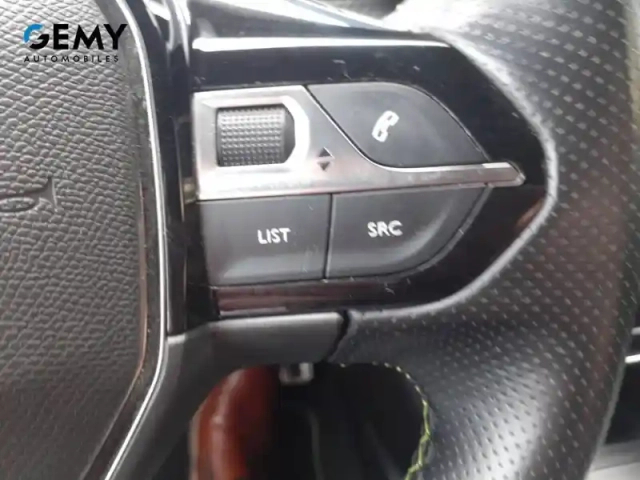 Peugeot 208 electrique 50 kwh 136ch — photo 27