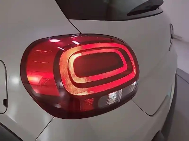 Citroën C3 puretech 83 s&amp;s bvm5 — photo 20