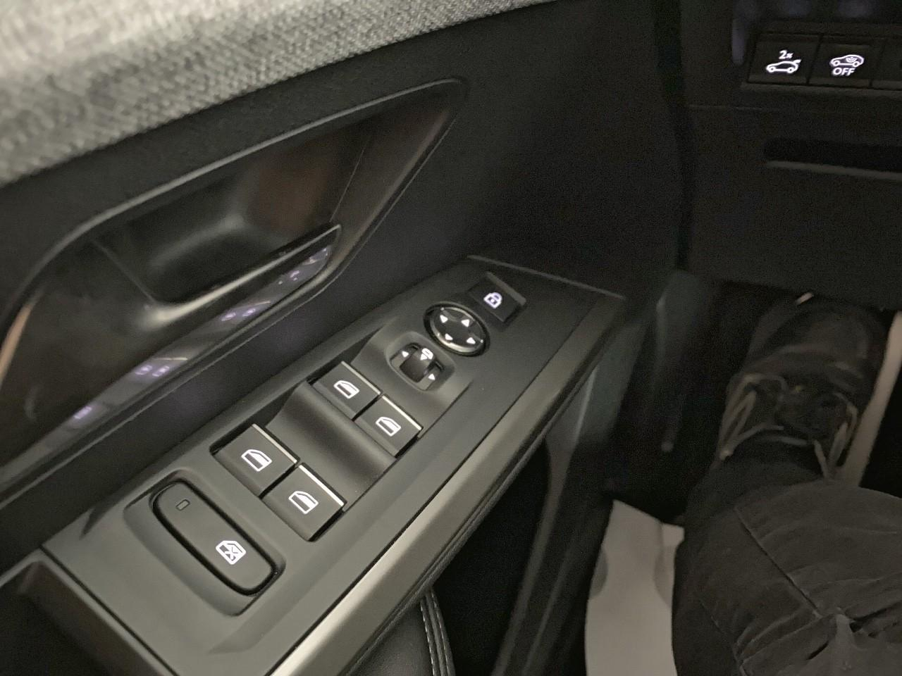 Peugeot 5008 hybrid 145 ch e-dcs6 gt exclusive — photo 20