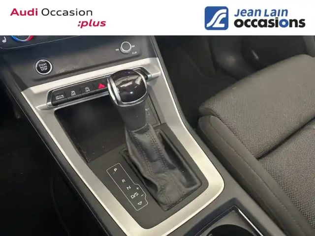 Audi Q3 35 tfsi 150 ch s tronic 7 — photo 13