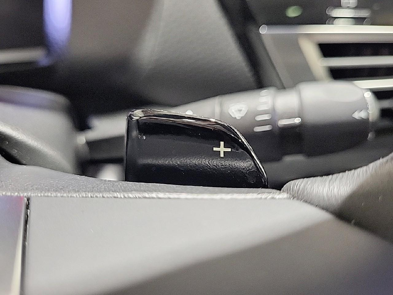 Citroën C4 puretech 130 s&s eat8 shine pack — photo 18