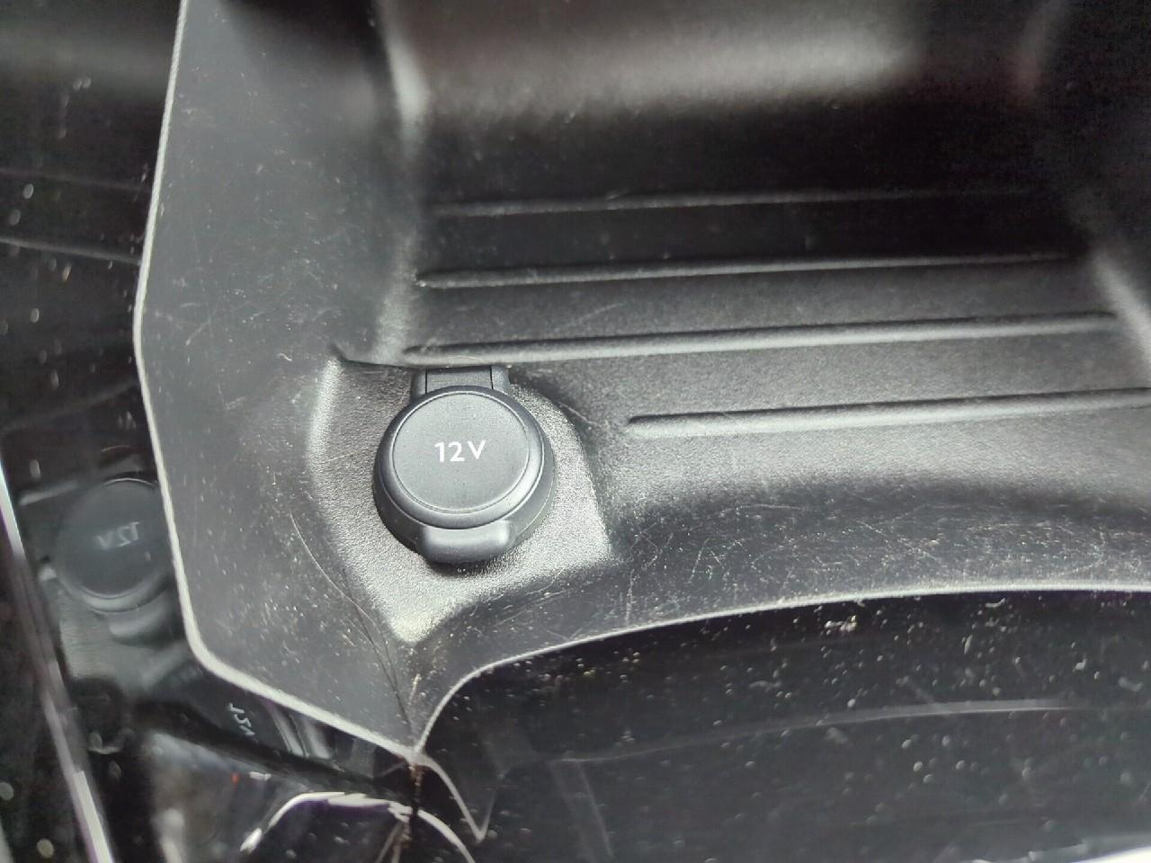 Peugeot 2008 electrique 136 ch active pack — photo 30