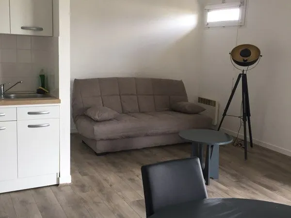 Grand studio meublé de 30 m2