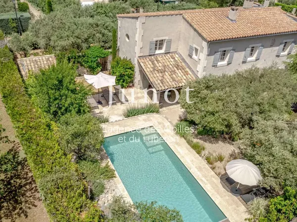 Maison 8 pièces 180 m²