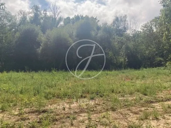 Terrain 1859 m² Gruson