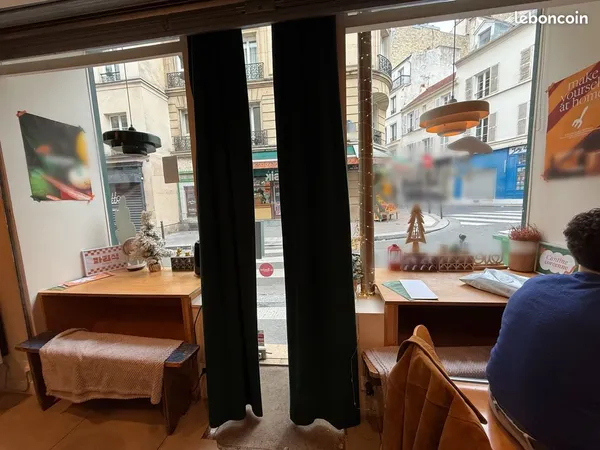 Restaurant 46 m² Paris