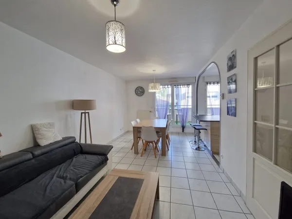 T2 avec terrasse de 16m² - Saint Priest en Jarez